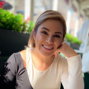 Meet your Posher, Sandy